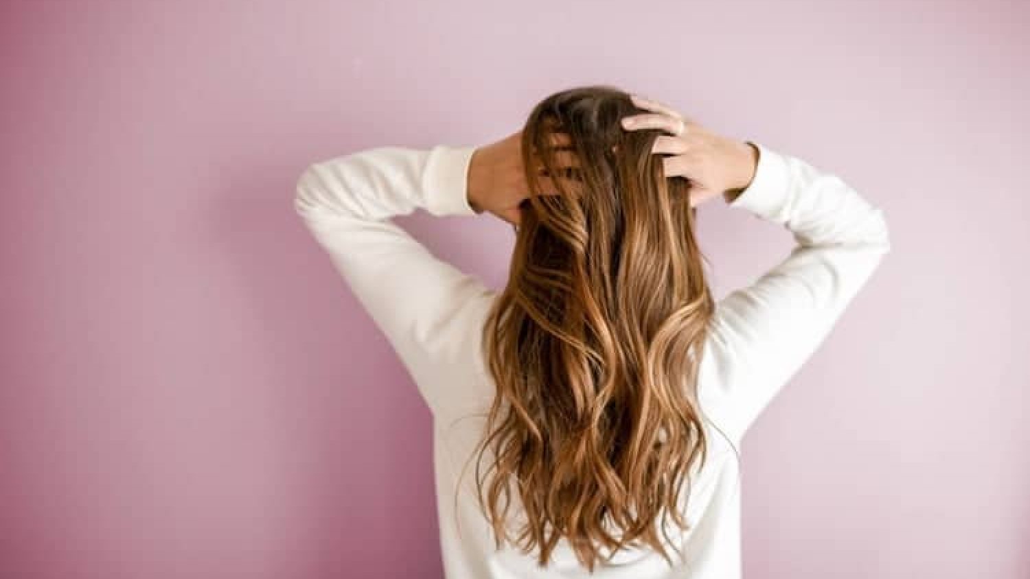 A Complete Guide on How to Use a Hot Air Brush to Curl Your Hair