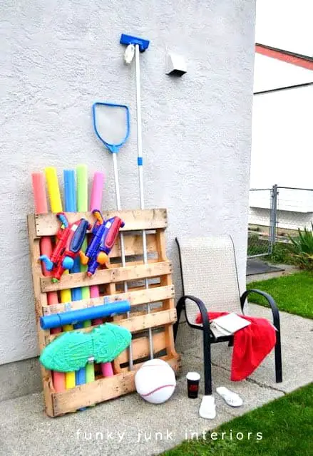 outdoor toy box