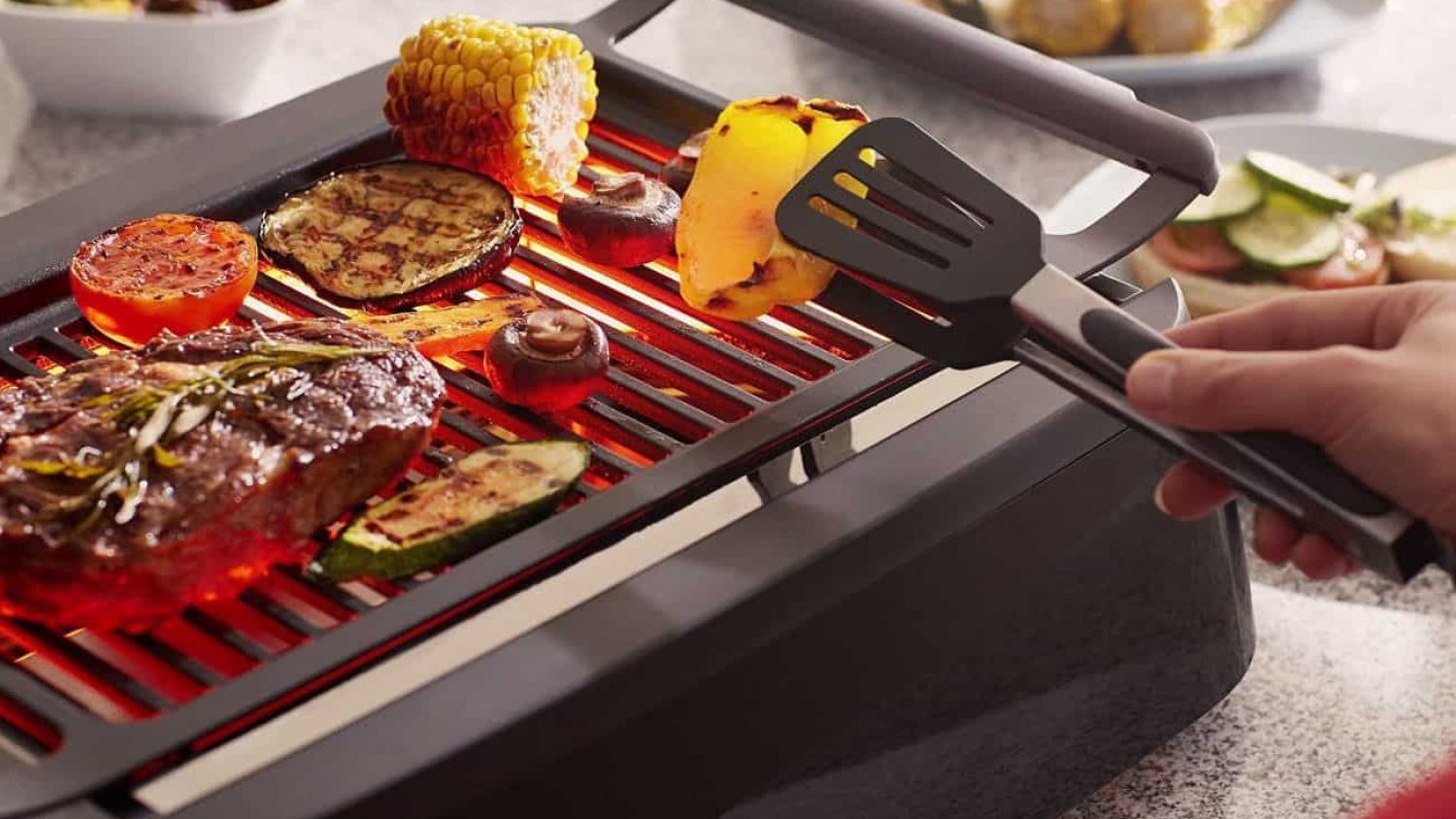 Best Smokeless BBQ: Enjoy Barbecuing With These 5 Grills