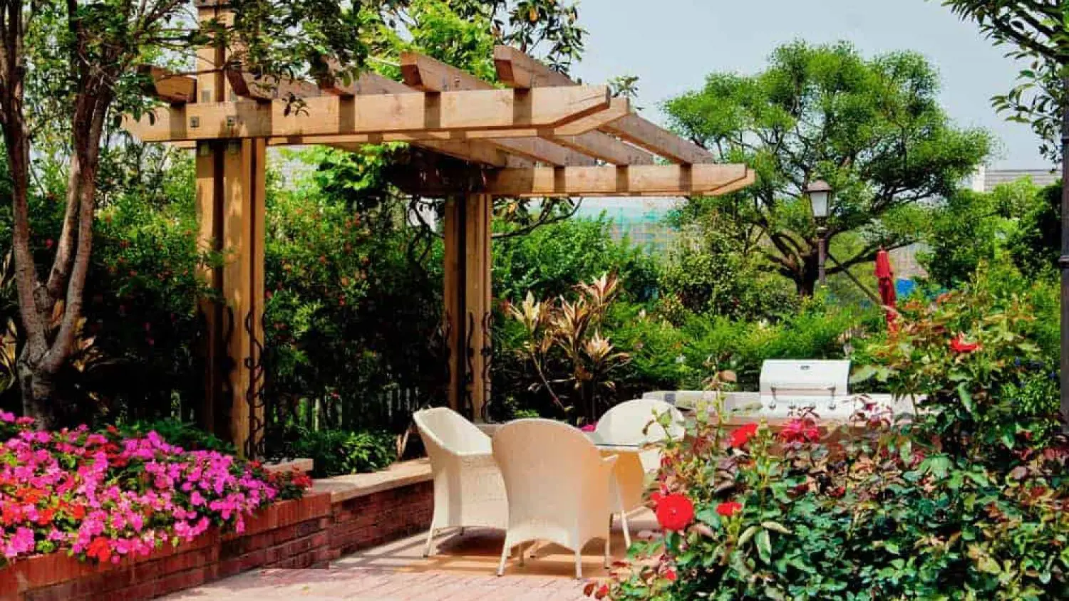 10 Creative Garden Design Ideas to Transform Your Outdoor Space