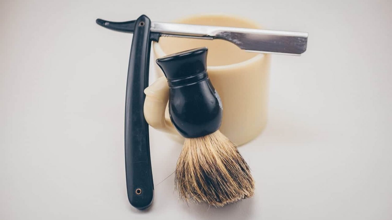 The Best Straight Razor – 6 Straight Razors for a Precise Shave