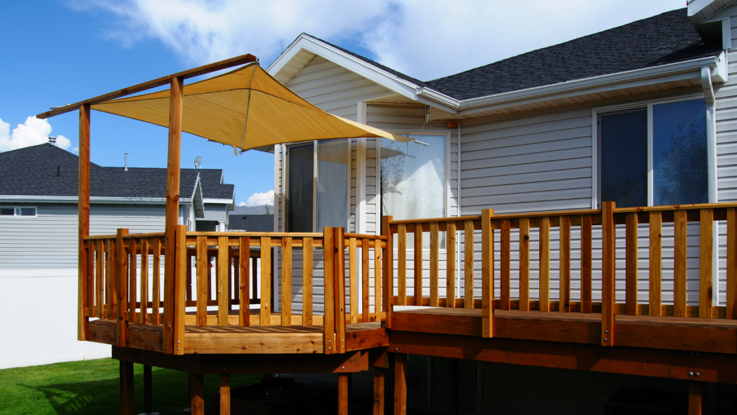 How To Choose The Best Deck Canopy For Your Backyard?