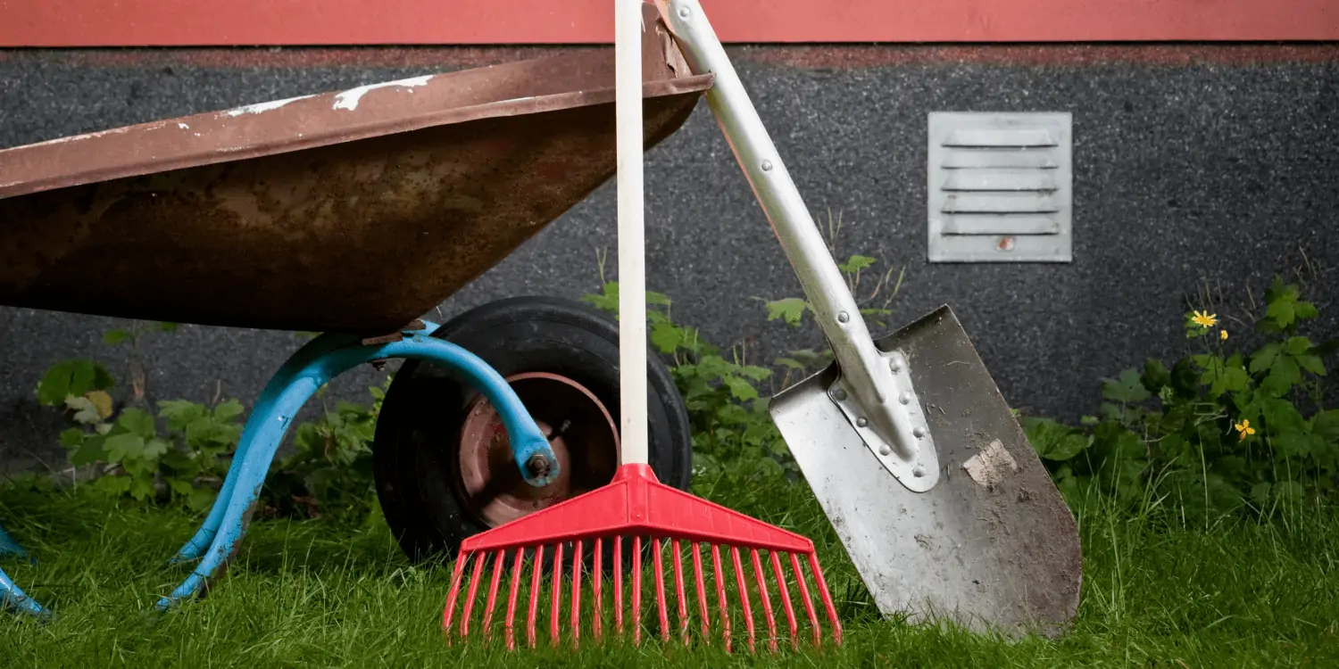 long handled gardening tools