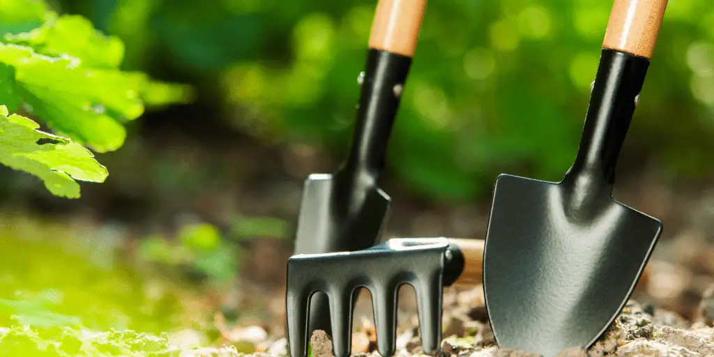 long handled gardening tools
